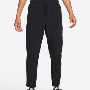 Nike Unlimited
Men's Dri-FIT Tapered Leg Versatile Pants